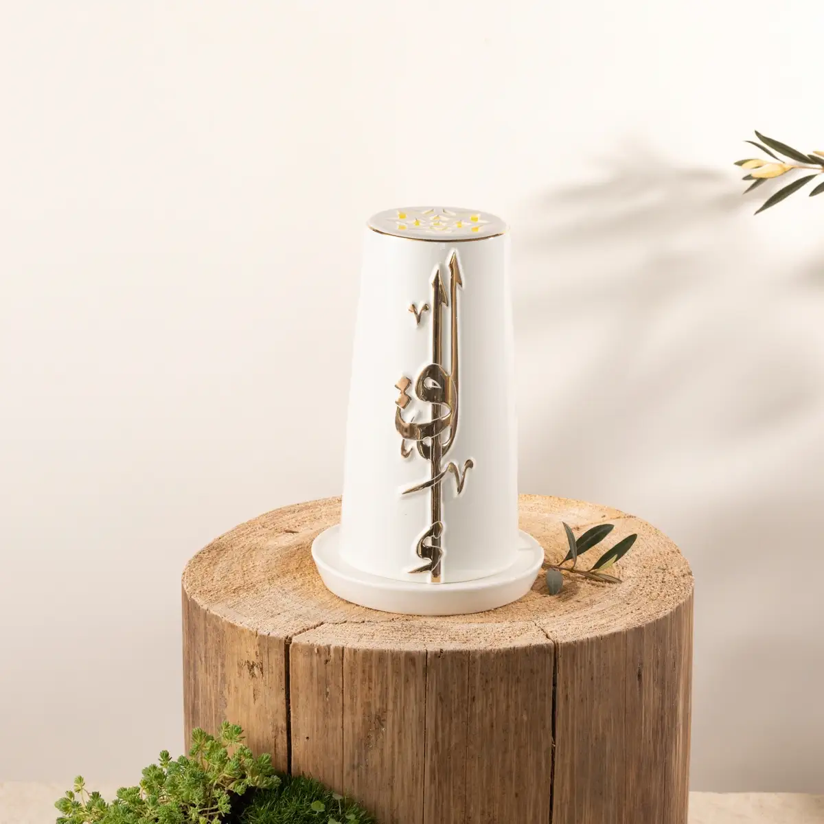 Otantik Liqaa Electronic Candle Holder ( Medium, Pear White & Gold)