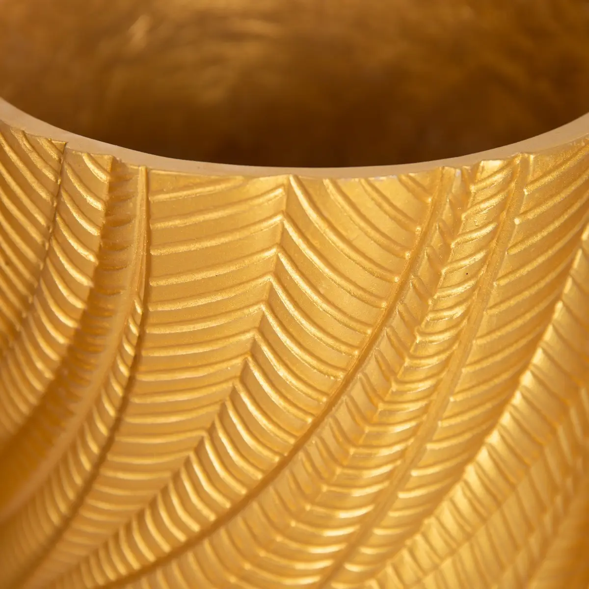 Lavender Fiber Clay Pot (36.7 cm, Gold)