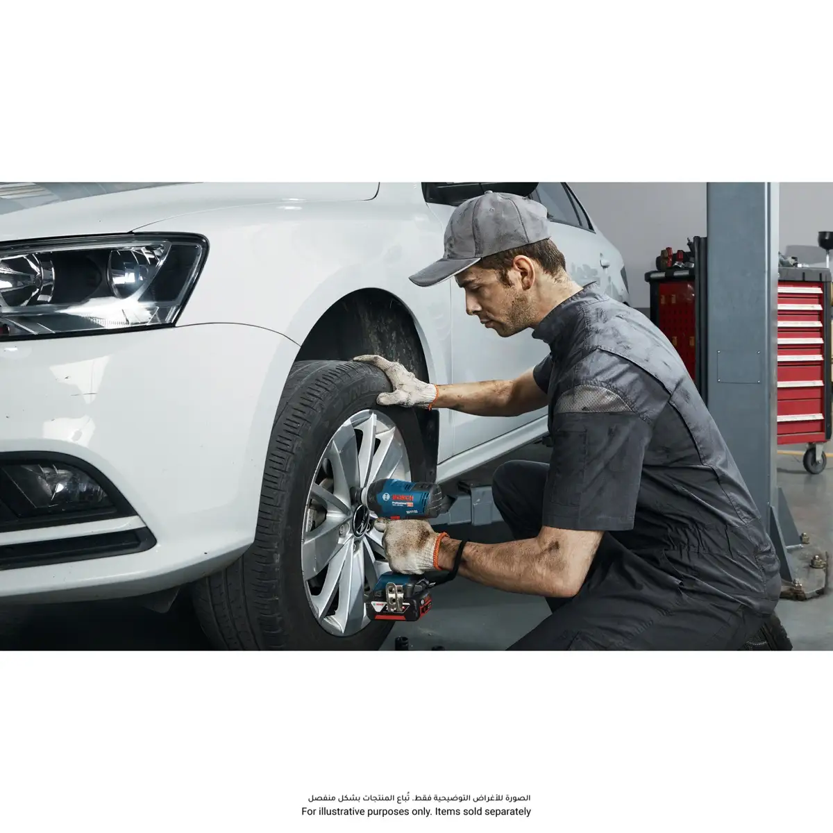 Bosch Cordeless Impact Wrench W/Battery & Charger, GDS 18V-400 (18 V)