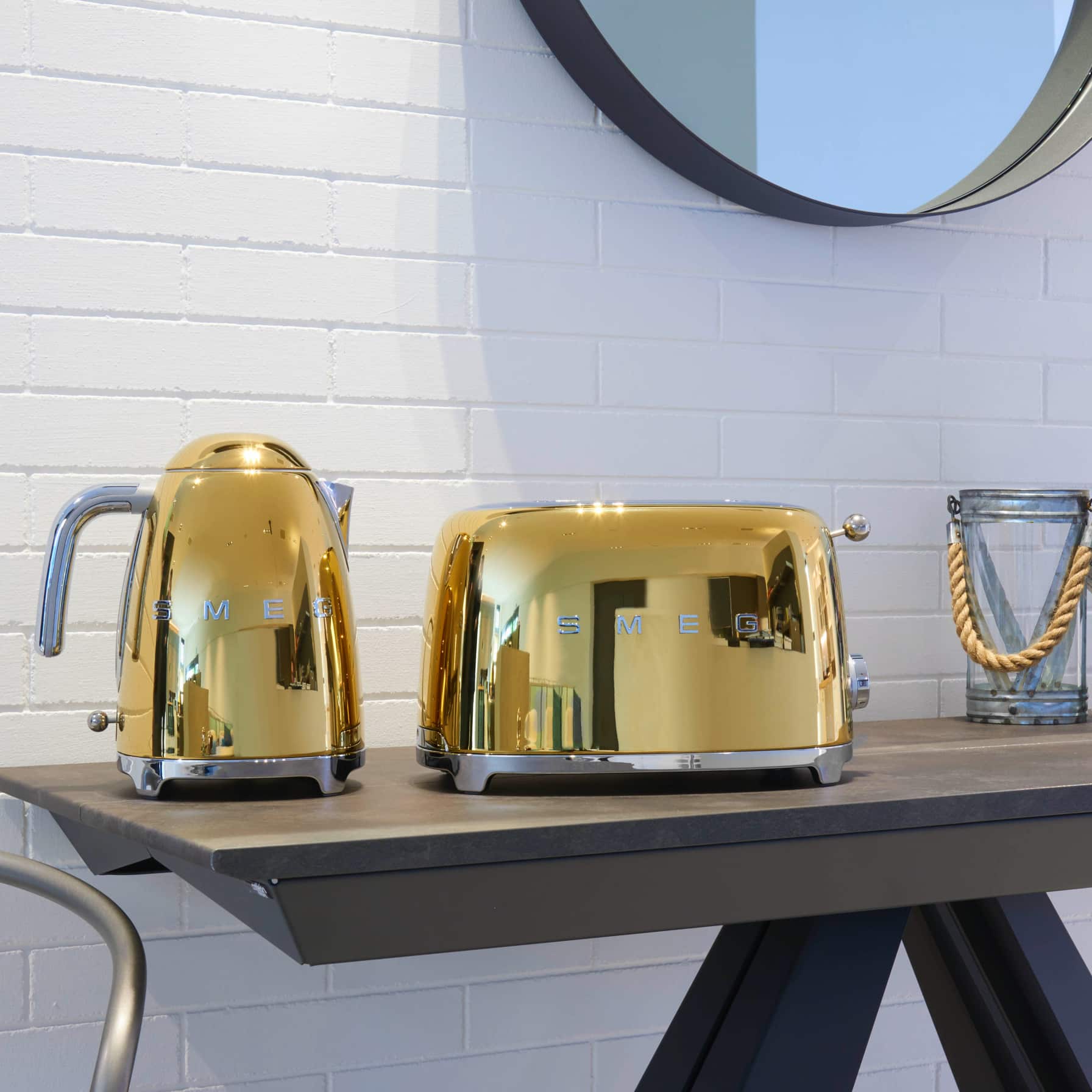 SMEG 50s Retro Style Kettle, KLF03GOUK (2400 W)