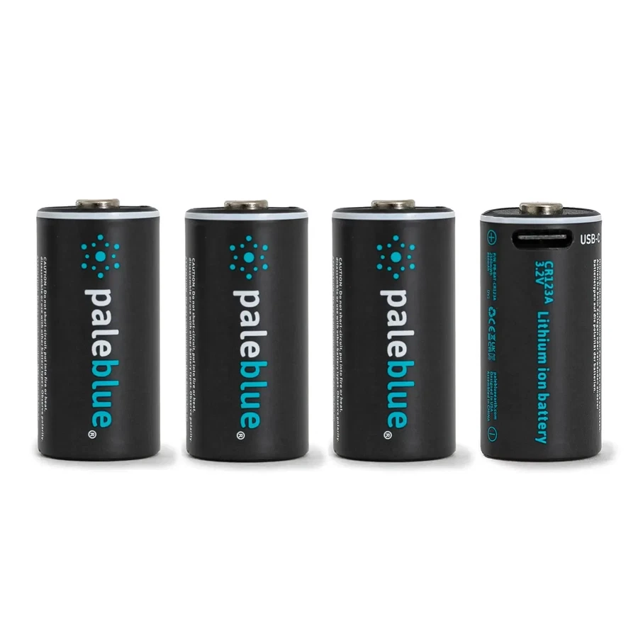 Paleblue USB-C Rechargeable Li-Ion CR123 4-Batteries (3 V)