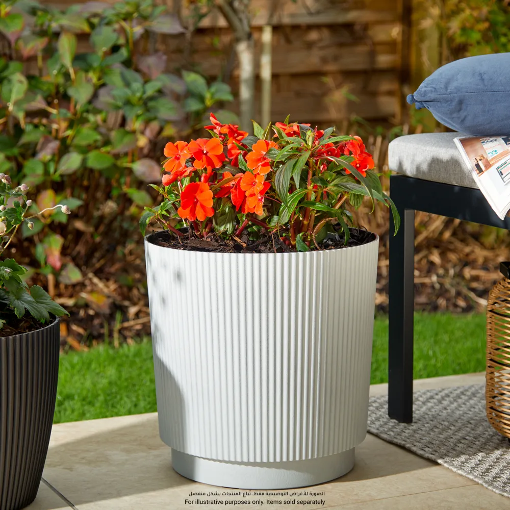Verve Raised Cylinder Plastic Pot (35 cm, Grey)
