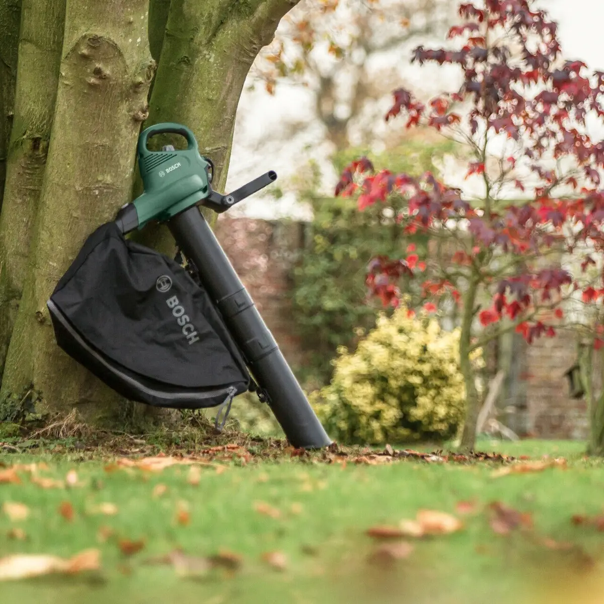 Bosch Universal Garden Tidy Corded Vacuum (3000 W)