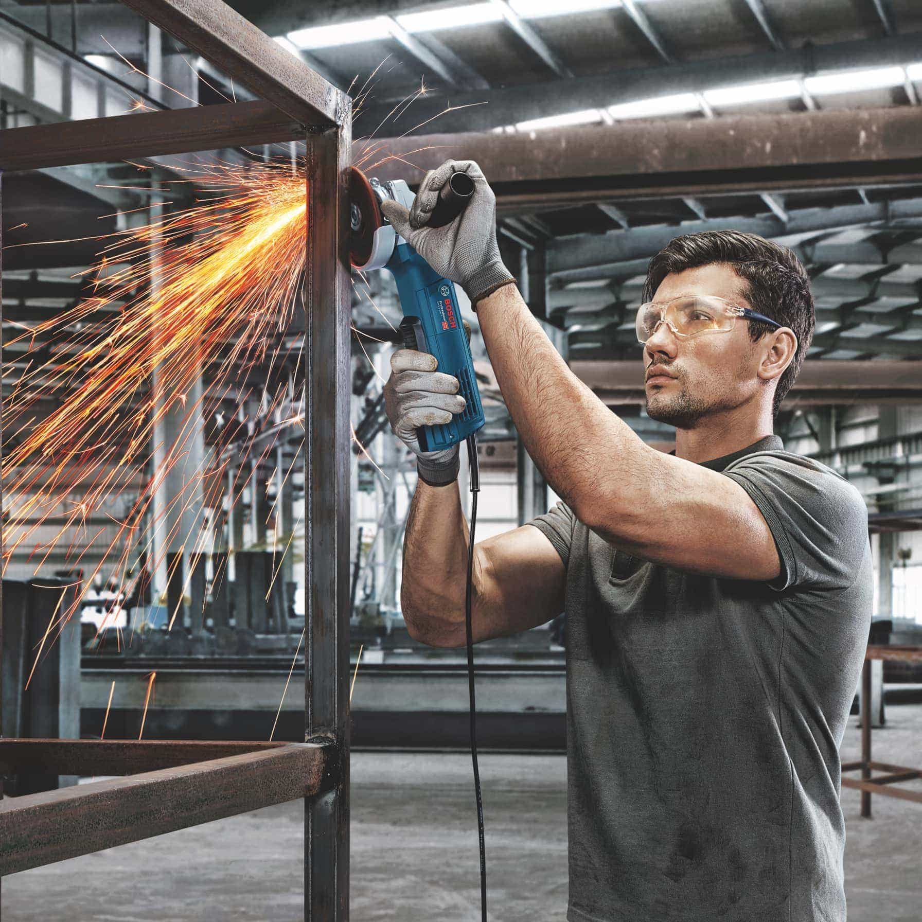 Bosch Professional Angle Grinder, GWS 9-100P (900 W)