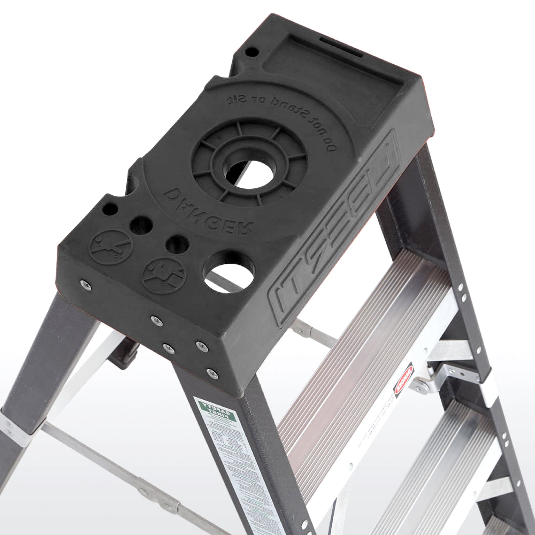 Liberti Fiberglass 7-Tier Step Ladder (70 x 240 cm)