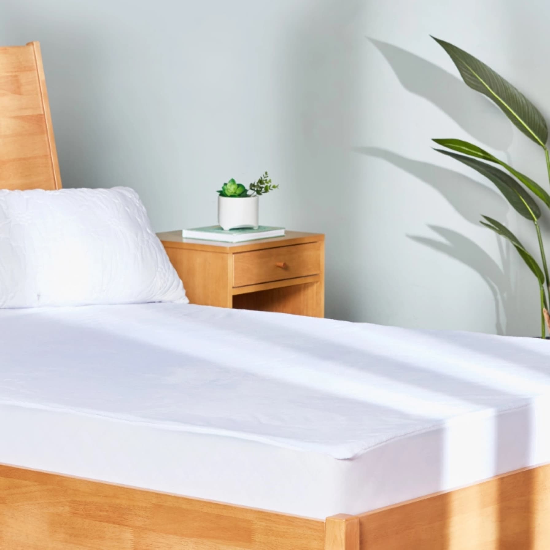Living Space Polyester Waterproof Mattress Protector, MP120 (120 x 200 cm)