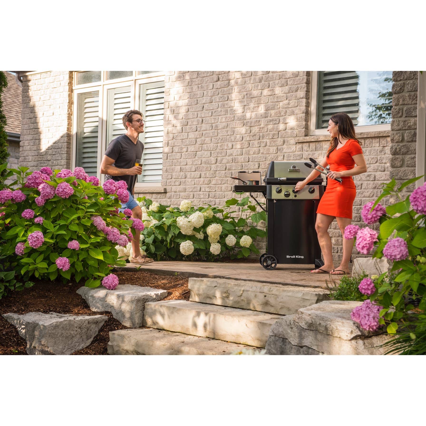 Broil King Gem 330 3-Burner Gas Grill