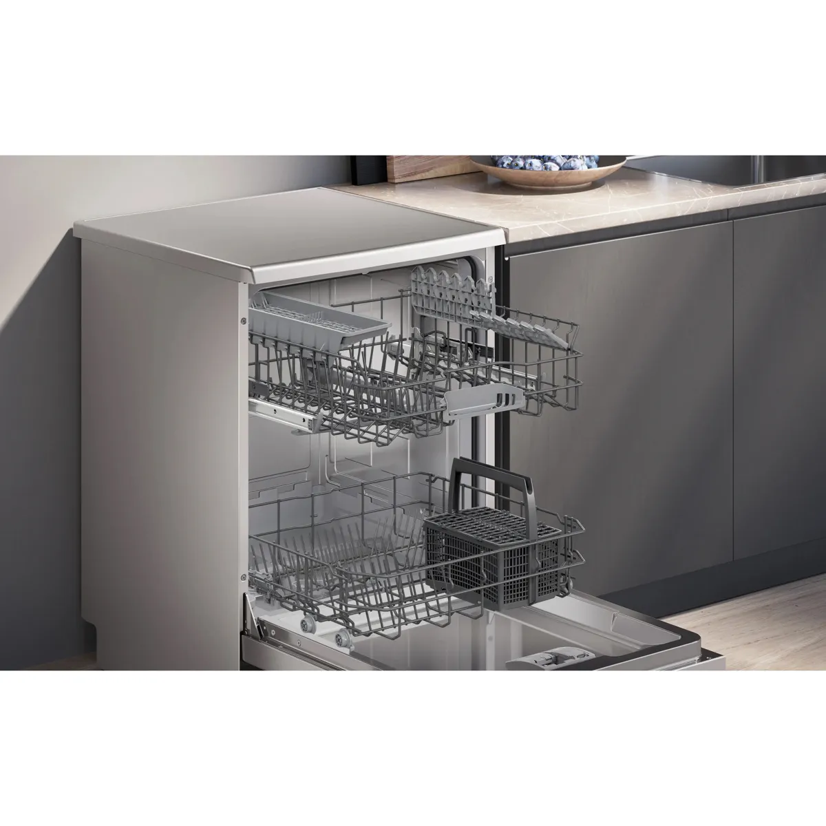 Siemens IQ100 Freestanding Dishwasher, SN216I00AM (12 Place Setting)