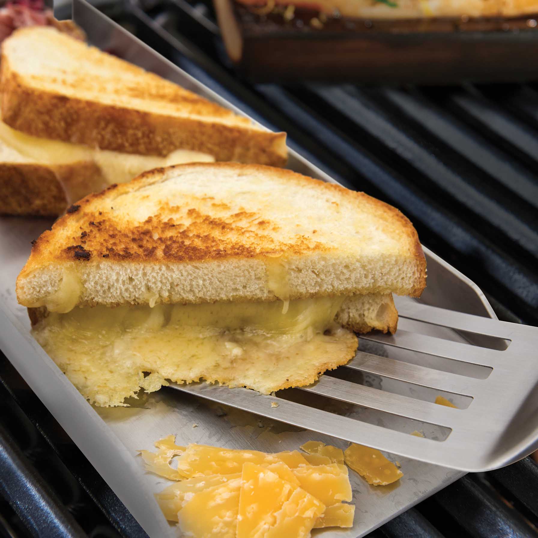 Broil King Baron Series Grill Set (4 Pc.)