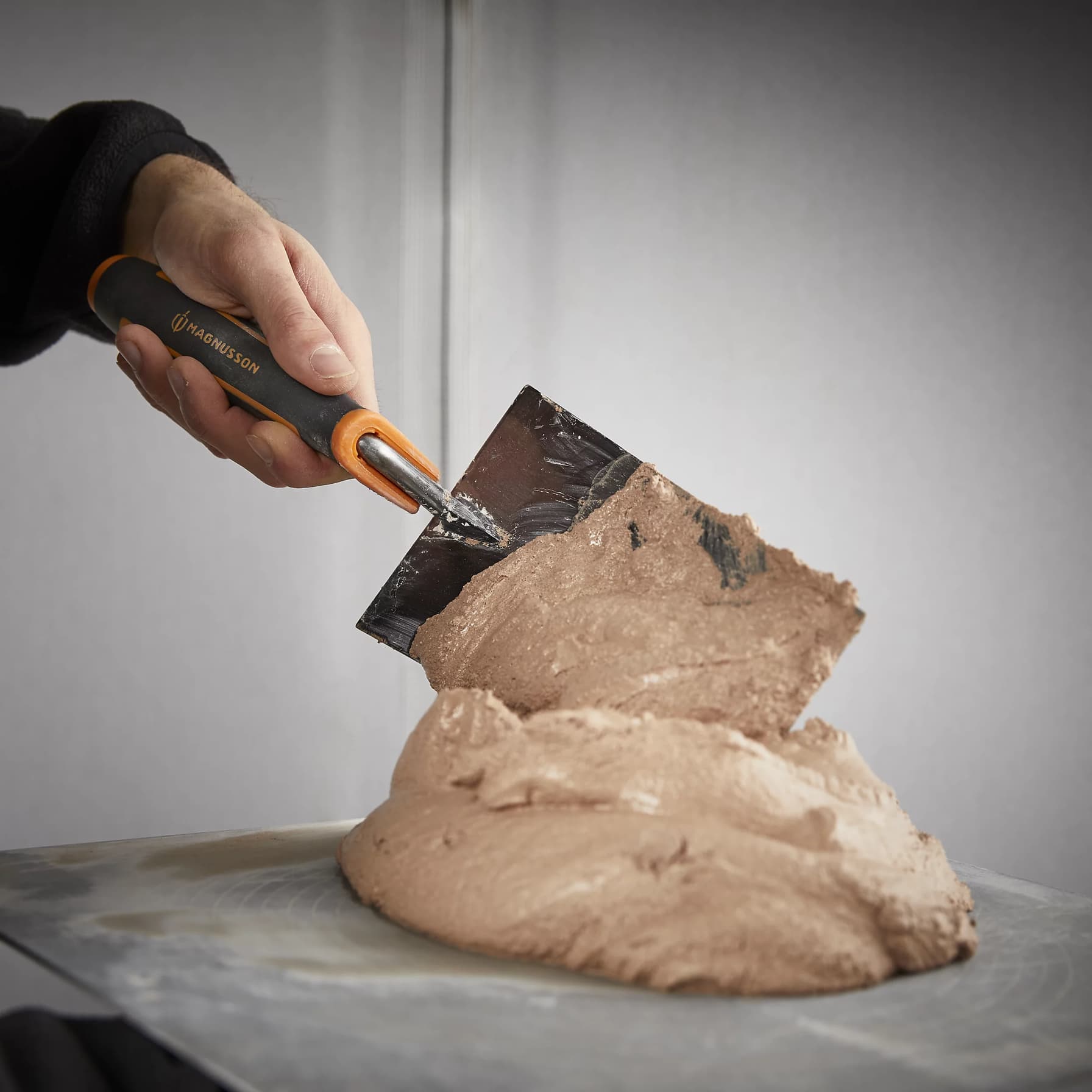 Magnusson Carbon Steel Bucket Trowel 