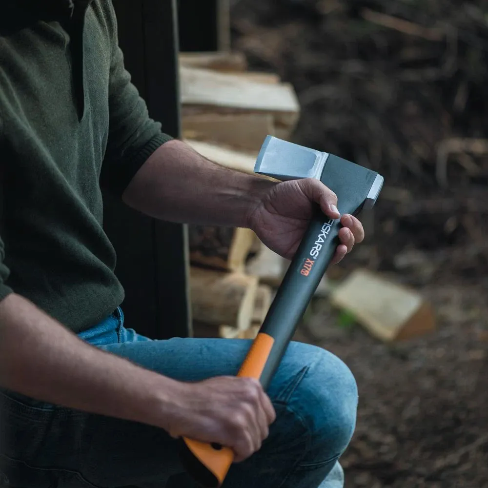 Fiskars X17 Axe (65.4 x 16.5 x 4 cm, Black&Orange)
