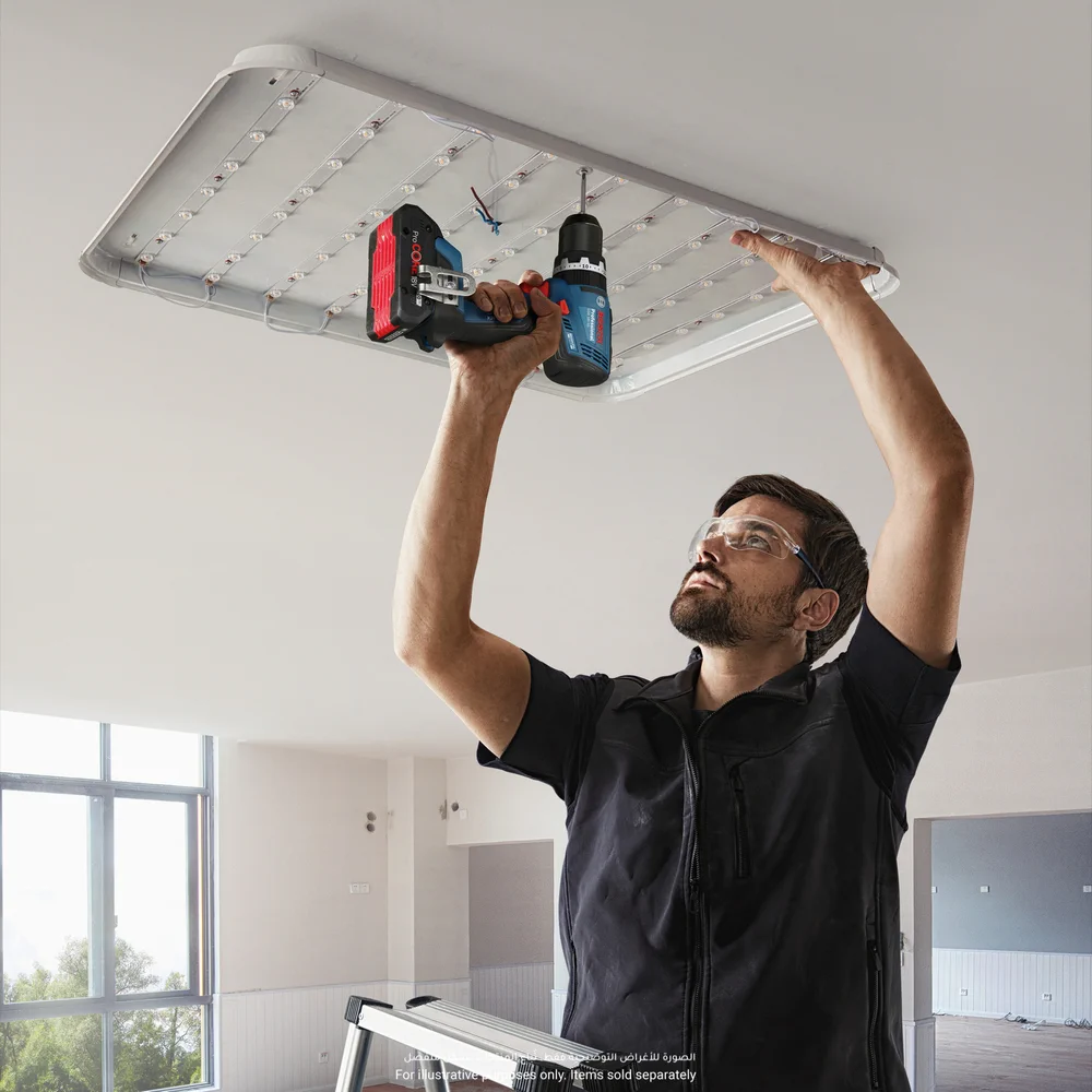 Bosch Cordless Hammer Drill W/2 x Batteries, 1 x Charger & Bit Accessory Set, GSB 18V-65