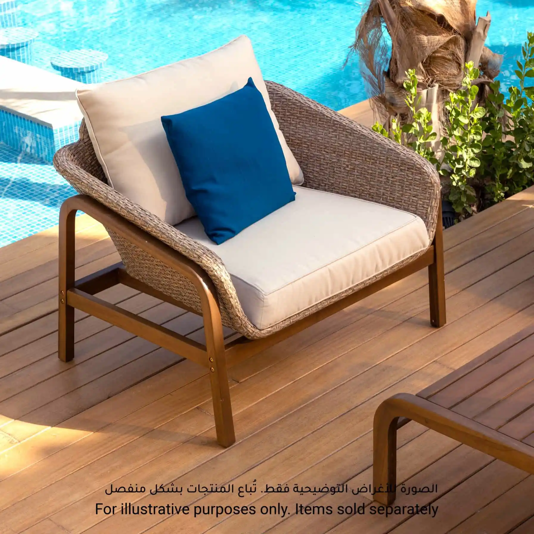 Cameo 1-Seater Acacia Wood Sofa W/Cushion (102 x 82 x 72.5 cm)