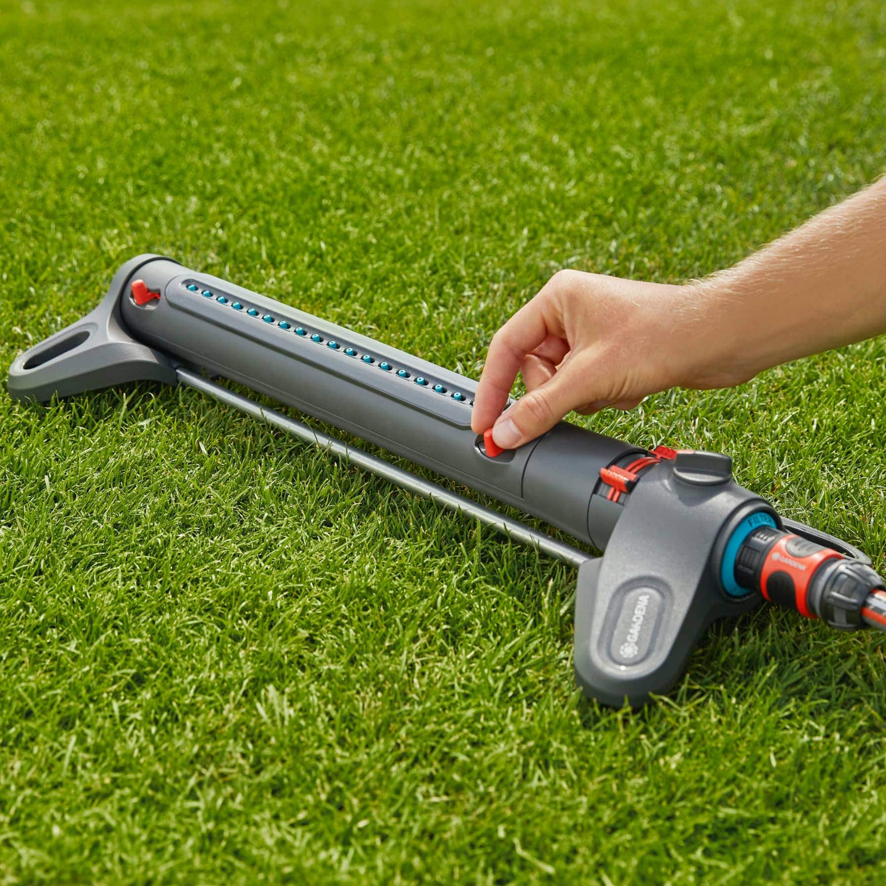 Gardena AquaZoom L Oscillating Sprinkler 