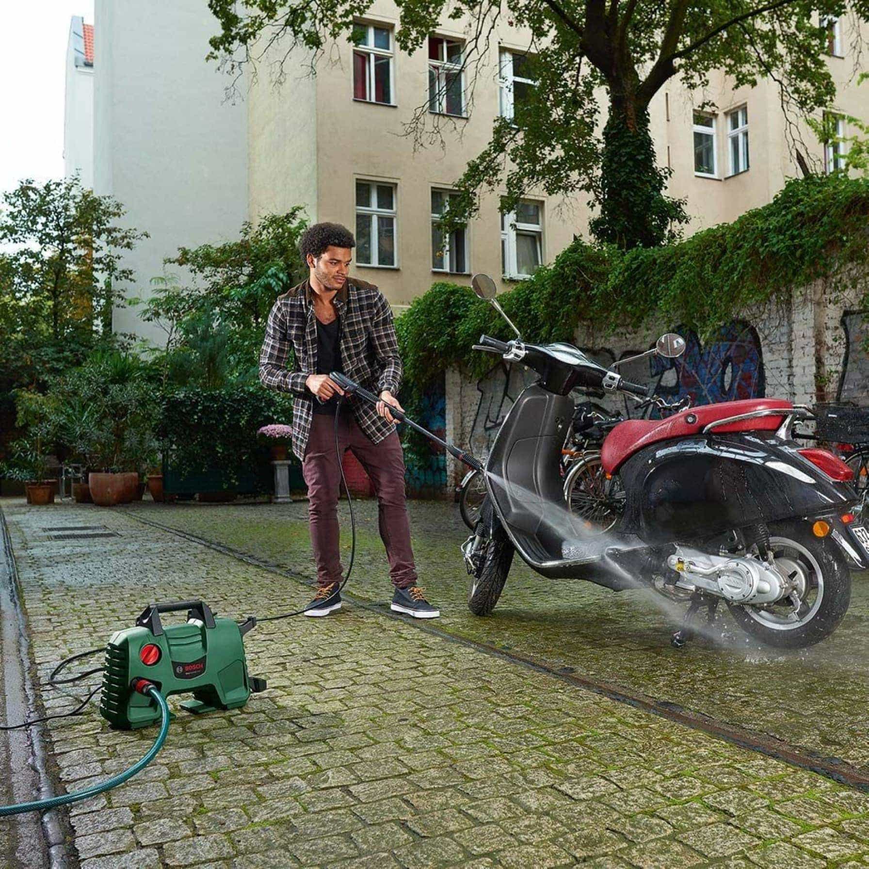 Bosch Corded High Pressure Washer (110 Bars)