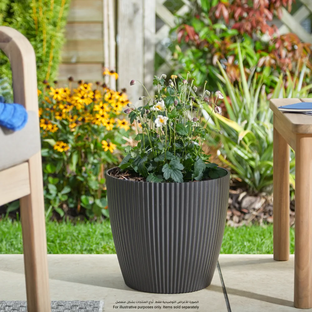 Verve Vertical Ribs Oval Plastic Pot (28 cm, Black)