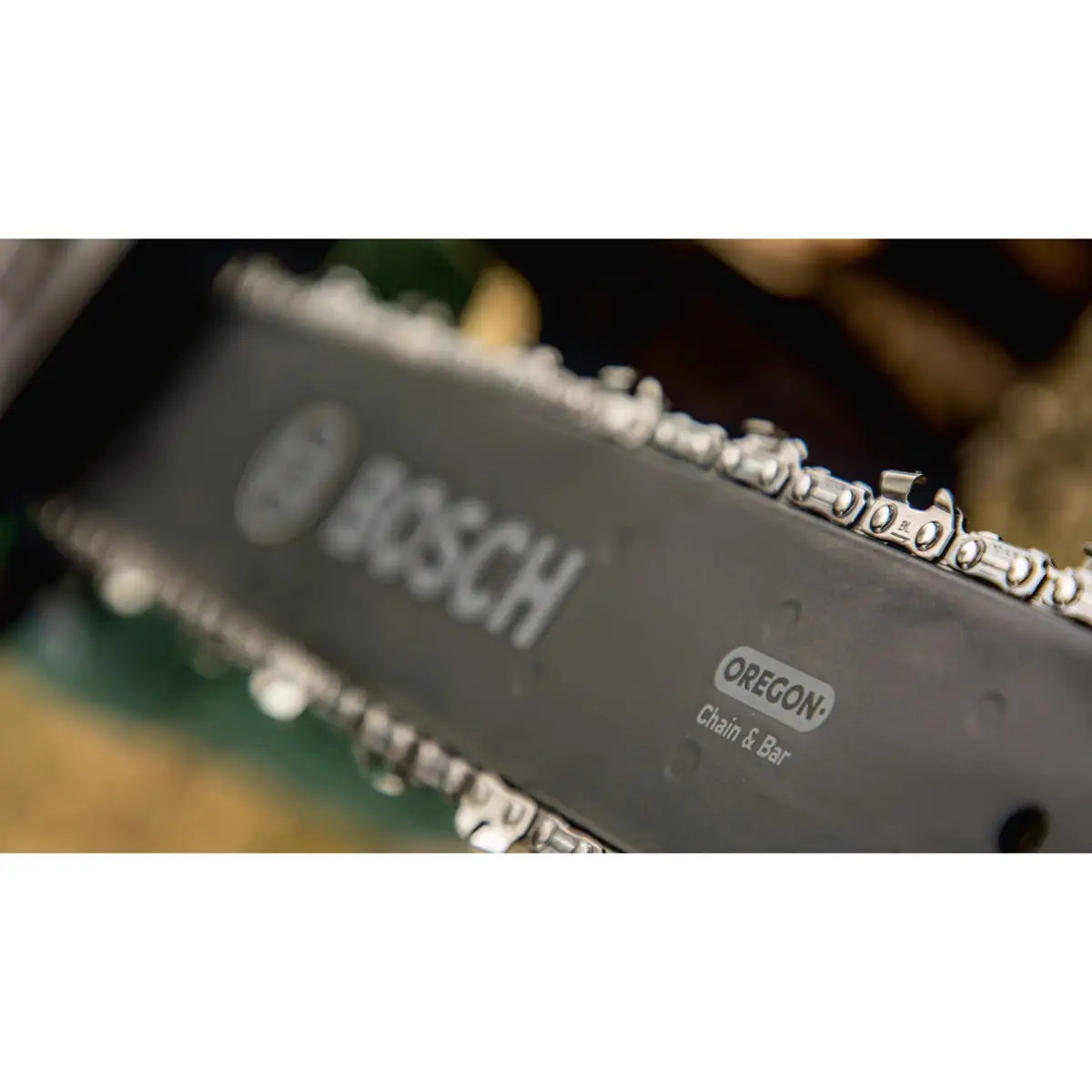 Bosch Battery-Operated Nanoblade Saw (18 V, 2.5 Amps)