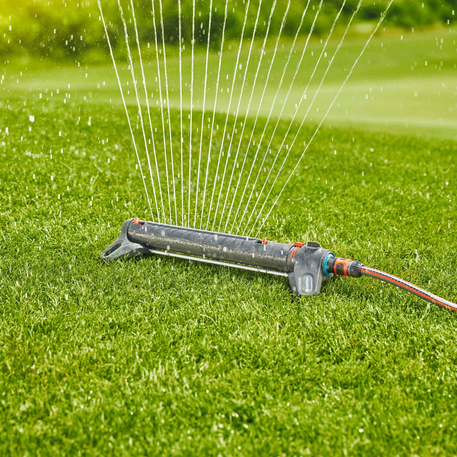 Gardena AquaZoom L Oscillating Sprinkler 