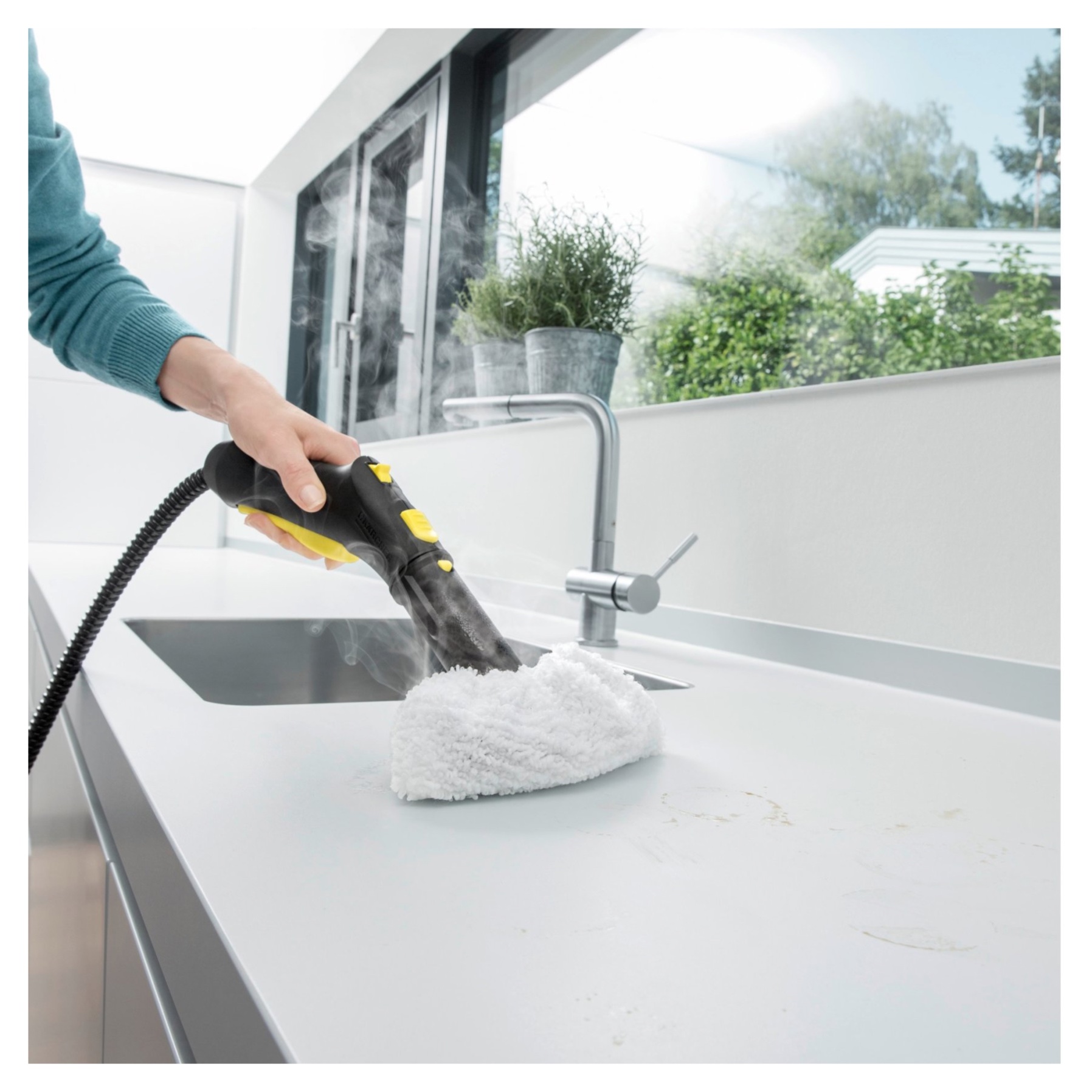 Karcher SC 5 EasyFix Corded Steam Cleaner (4.2 Bars)