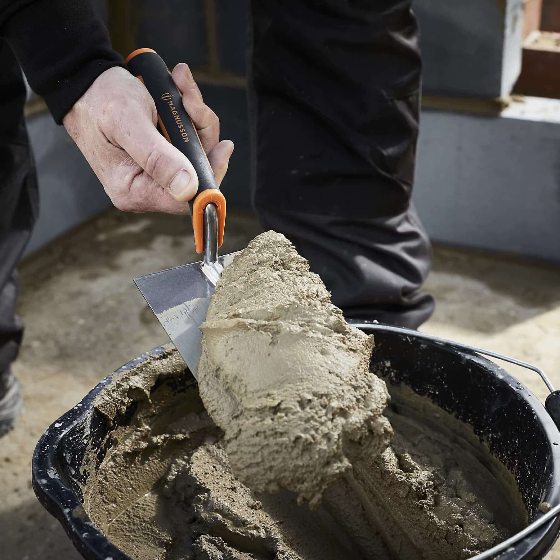 Magnusson Carbon Steel Bucket Trowel 