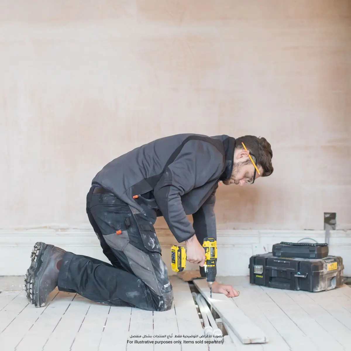 Stanley Cordless Hammer Drill with Keyless Chuck ( 18 V)